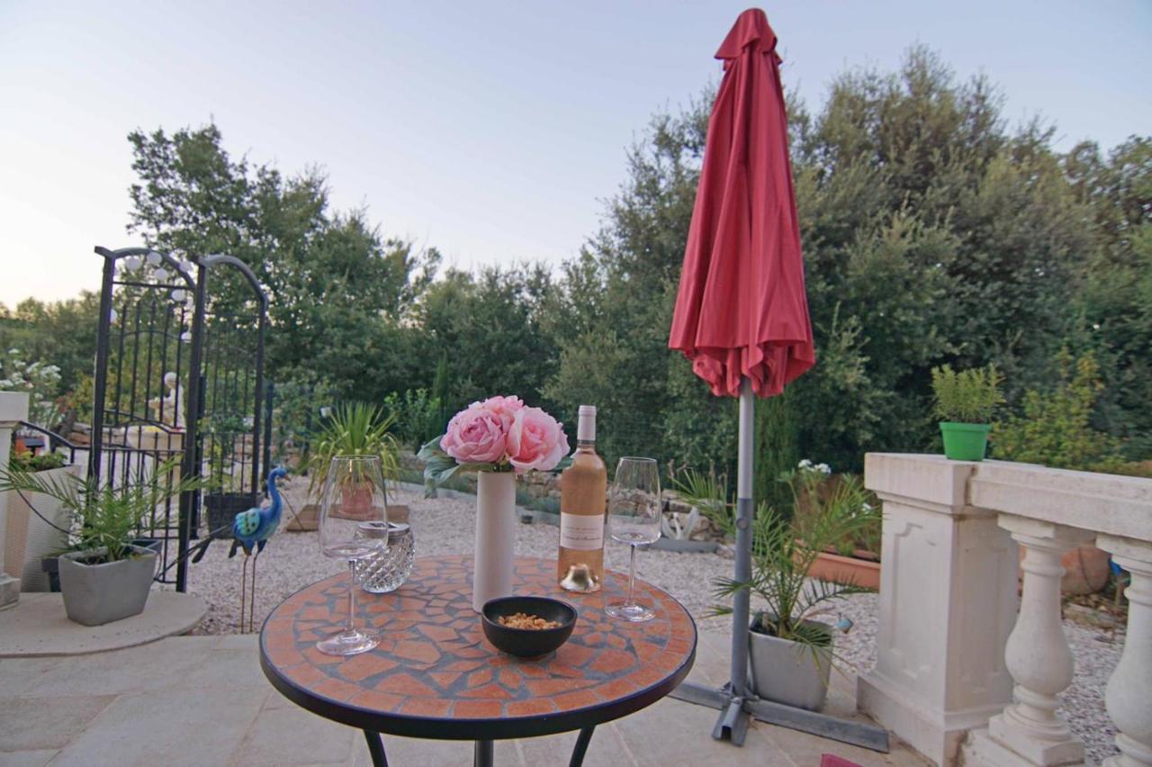 Chez Amali - Stielvolle Ferienwohnung In Der Provence Mit Terrasse Brignoles Luaran gambar
